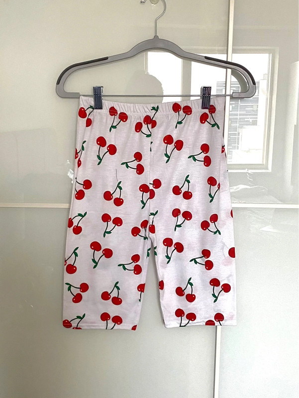 90s 2024 print shorts