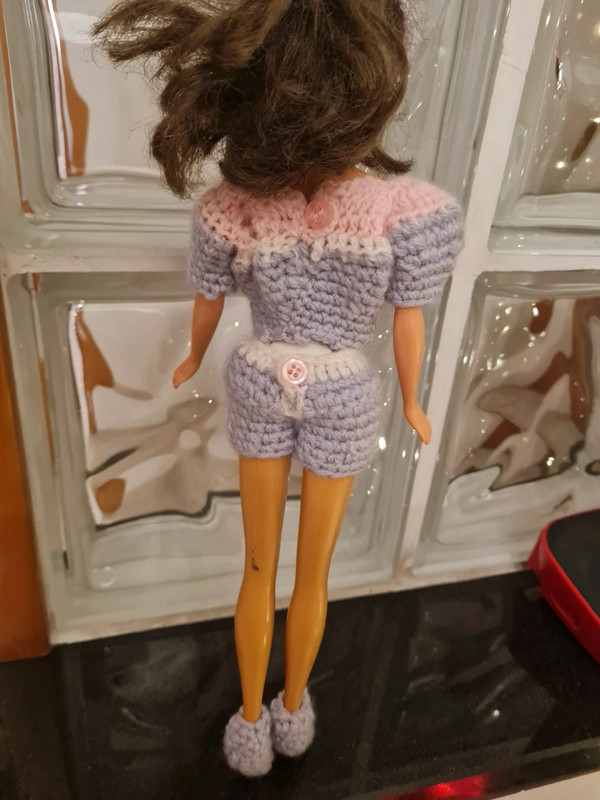 Abito in lana acrilico per Barbie  4