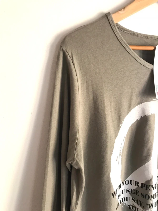 Haut peace and love pour homme neuf avec étiquettes - photo numéro 4