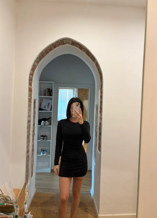 Abito nero intreccio schiena come nuovo taglia U xs l, marca: UNICA, estado: Muito bom, tamanho: Tamanho único, €3.00, €3.85 inclui Proteção do Comprador