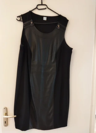 Robe 👗, marca: M&S Mode, estado: Muy bueno, tamaño: XXL / 44 / 16, 5,00 €, 5,95 € Protección al comprador incluida