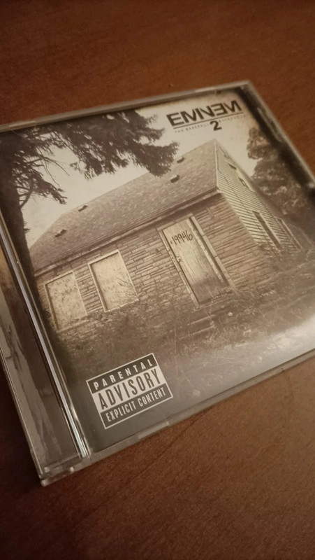 Eminem - The Marshall Mathers LP 2