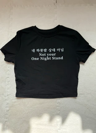 Korean Hangul Crop Top Slim Fit T-Shirt, marke: Sonstiges, zustand: Neu, größe: S / 36 / 8, 9,99 €, 11,19 € inklusive Vinted-Käuferschutz