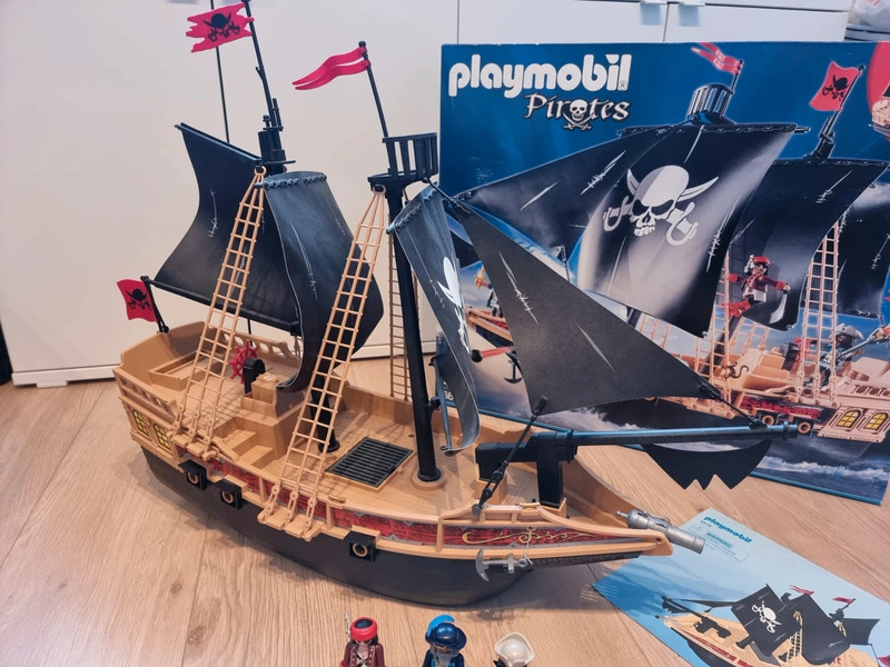 Tegenhanger Sloppenwijk Ga op pad Playmobil Piratenschip - Aanvalsschip - 6678 - Vinted