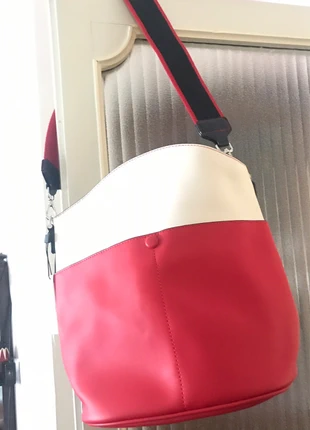 Borsa a secchiello, brand: carpisa, condizioni: Nuovo con cartellino, €10.00, €11.20 include la Protezione acquisti