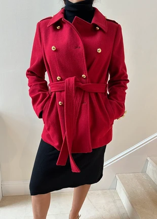 Red Peacoat Jacket with gold button accents, marque: Purificación García, état: Très bon état, taille: L / 40 / 12, 32,00 €, 34,30 € Protection acheteurs incluse