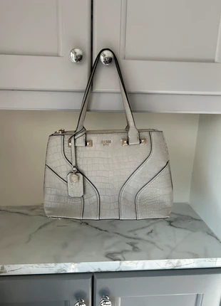 Guess Grey Tote Handbag, brand: GUESS, condition: Good, €30.00, €32.20 includes Buyer Protection