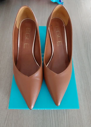 Scarpa con tacco basso, brand: egle, condizioni: Ottime, taglia: 37, €5.00, €5.95 include la Protezione acquisti