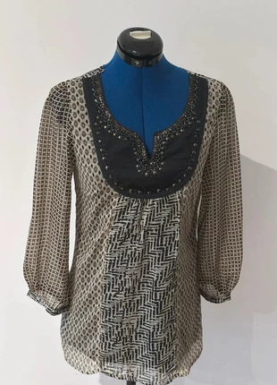 Blouse fluide à motifs géométriques et détails perlés – Jacqueline Riu – Taille 38, marque: Jacqueline Riu, état: Très bon état, taille: M / 38 / 10, 11,00 €, 12,25 € Protection acheteurs (Pro) incluse