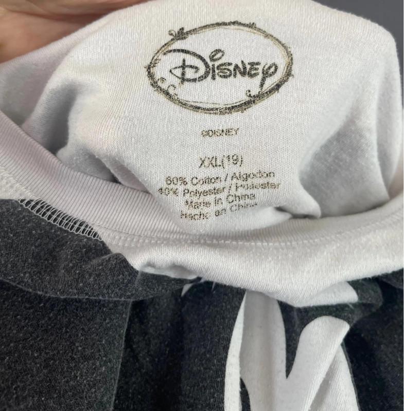 Disney size xl white Mickey Mouse longsleeve shirt 2