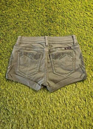 Miss Me Y2K Vintage Denim Mini Shorts - Embroidered Pocket Detail, marque: Miss Me, état: Très bon état, taille: XS / 34 / 6, 26,00 €, 28,00 € Protection acheteurs incluse