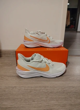 Nike Star Runner 4, marke: Nike, zustand: Neu, größe: 38, 32,00 €, 34,30 € inklusive Vinted-Käuferschutz