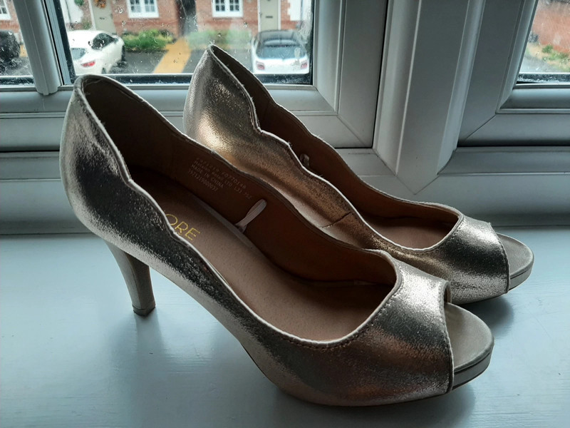 Rose gold heels size top 5