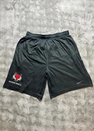 Short de basket Red Foxx Nike Dri Fit poches à zip, marke: Nike, zustand: Gut, größe: XL, 9,99 €, 11,19 € inklusive Vinted-Käuferschutz