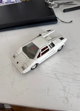 Lamborghini Countach – White Diecast Model, marque: Lamborghini, état: Neuf sans étiquette, 12,00 €, 13,30 € Protection acheteurs incluse