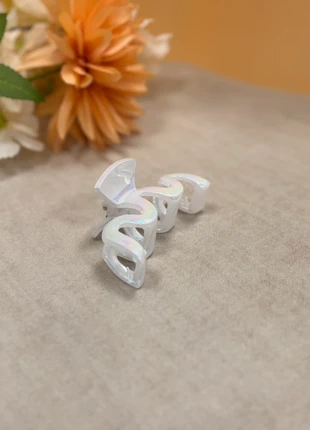 Pearl White Hair Clip – New & Minimalist / Parelwitte Haarclip – Nieuw & Minimalistisch, condizioni: Nuovo senza cartellino, €7.50, €8.58 include la Protezione acquisti
