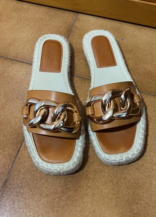 Ciabatte con catena Primadonna num41, marca: PrimaDonna, estado: Muy bueno, tamaño: 41, 5,00 €, 5,95 € Protección al comprador incluida