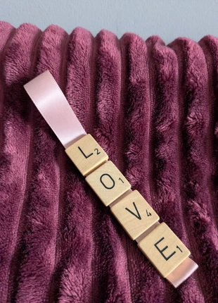 'Love' roze (kerst) hanger van Scrabble letters, merk: Handgemaakt, staat: Nieuw zonder prijskaartje, € 1,50, € 2,28 inclusief Kopersbescherming
