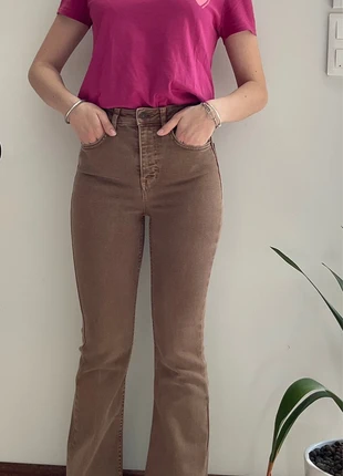 Jean flare évasé marron Kiabi, marque: Kiabi, état: Très bon état, taille: XXS / 32 / 4, 6,00 €, 7,00 € Protection acheteurs incluse