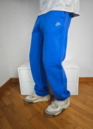 Jogging nike bleu large trackpant parachute bande S, brand: Nike, condition: Very good, size: S, €55.00, €58.45 includes Buyer Protection