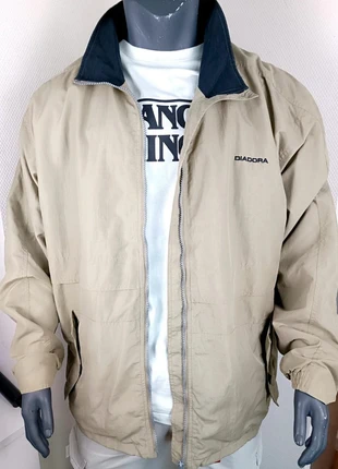 Veste Diadora imperméable grise capuche dans le col brodé poches - Taille XL, marke: Diadora, zustand: Sehr gut, größe: XL, 14,00 €, 15,40 € inklusive Vinted-Käuferschutz