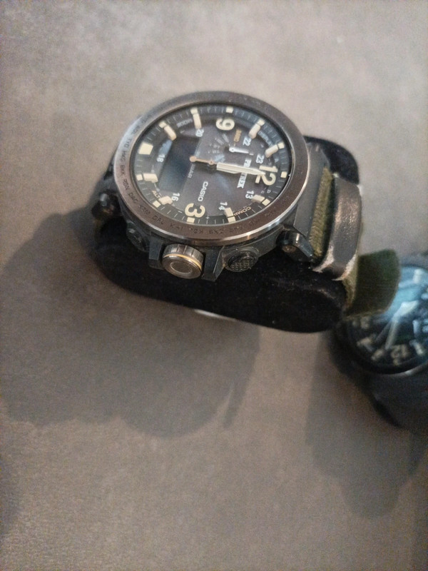 Montre casio Pro Trek PRG 600 YB