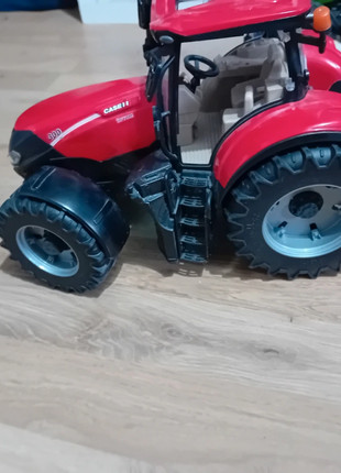 Obrázek k inzerátu: Traktor bruder case