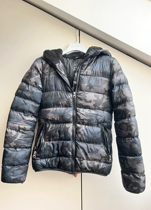 Piumino corto camouflage Scout, brand: Scout, condizioni: Nuovo senza cartellino, taglia: XS / IT 38 / EU 34, €15.00, €16.45 include la Protezione acquisti