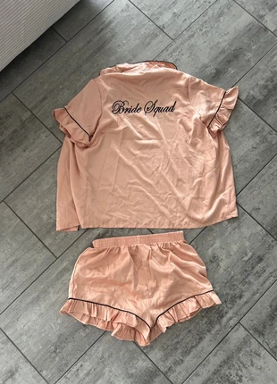Team Bride Pyjama, merk: Boohoo, staat: Nieuw met prijskaartje, maat: M / 38 / 10, € 10,00, € 11,20 inclusief Kopersbescherming