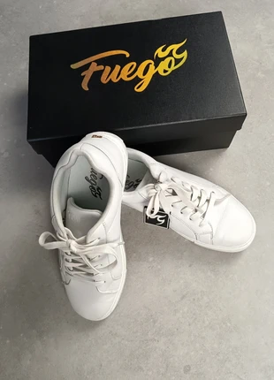 Baskets de danse unisexe blanches Fuego – modèle Low Top| taille 40, brand: fuego, condition: Good, size: 40, €60.00, €63.70 includes Buyer Protection
