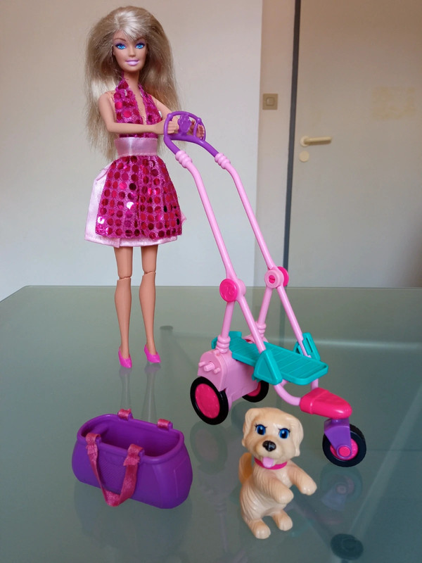 Mattel Barbie balade ses chiens