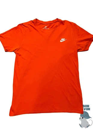 T-shirt Nike Orange Logo Brodé blanc, marca: Nike, estado: Muito bom, tamanho: M, €17.00, €18.55 inclui Proteção do Comprador Pro