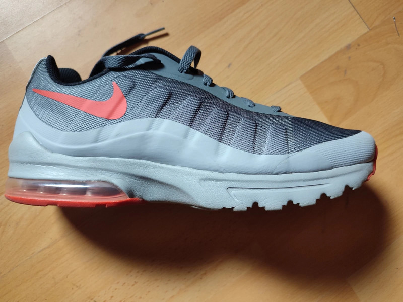 Nike Air Max Invigor Taille 44
