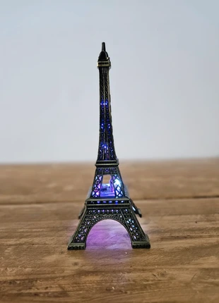 Tour eiffel, marque: PAS, état: Neuf sans étiquette, 12,00 €, 13,30 € Protection acheteurs incluse