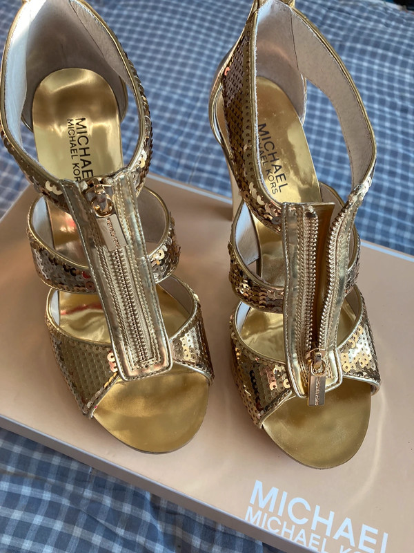 Michael kors shoes berkley on sale t strap sandals