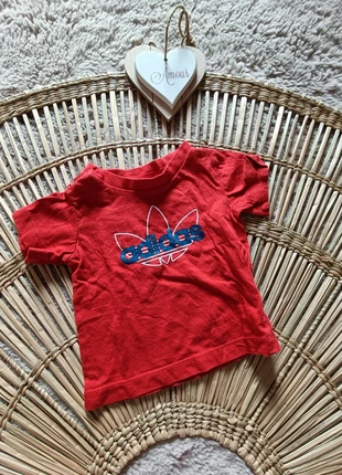 T-Shirt adidas, brand: adidas, condizioni: Ottime, taglia: 3-6 mesi / 62 cm, €2.15, €2.96 include la Protezione acquisti