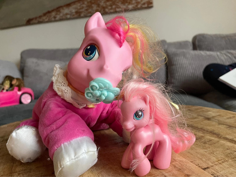 Moving hot sale toy pony