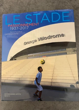 Livre Le stade vélodrome, condition: Very good, €9.99, €11.19 includes Buyer Protection