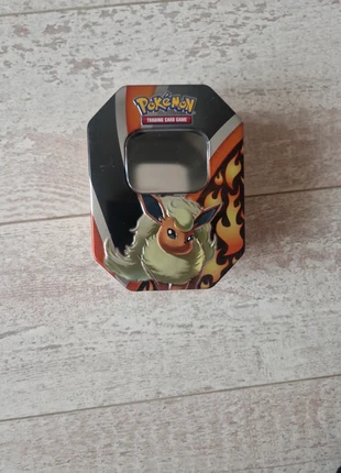 Flareon pokemon tin, marque: Pokémon, état: Neuf avec étiquette, 2,00 €, 2,80 € Protection acheteurs incluse