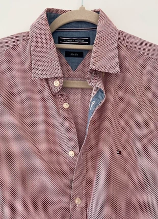 Tommy Hilfiger burgundy Slim Fit Formal Shirt, brand: Tommy Hilfiger, condition: Very good, size: M, £35.50, £37.98 includes Buyer Protection