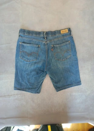 Short Levis 525 Perfect Waist W29 L32, merk: Levi's, staat: Heel goed, maat: M / 38 / 10, € 13,70, € 15,09 inclusief Kopersbescherming