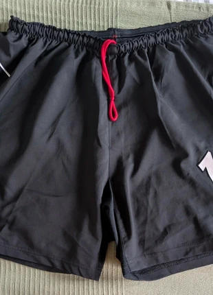 Short Nike Manchester United numéro 10 van nistelrooy Taille M, brand: Nike, condition: Very good, size: M, €12.00, €13.30 includes Buyer Protection