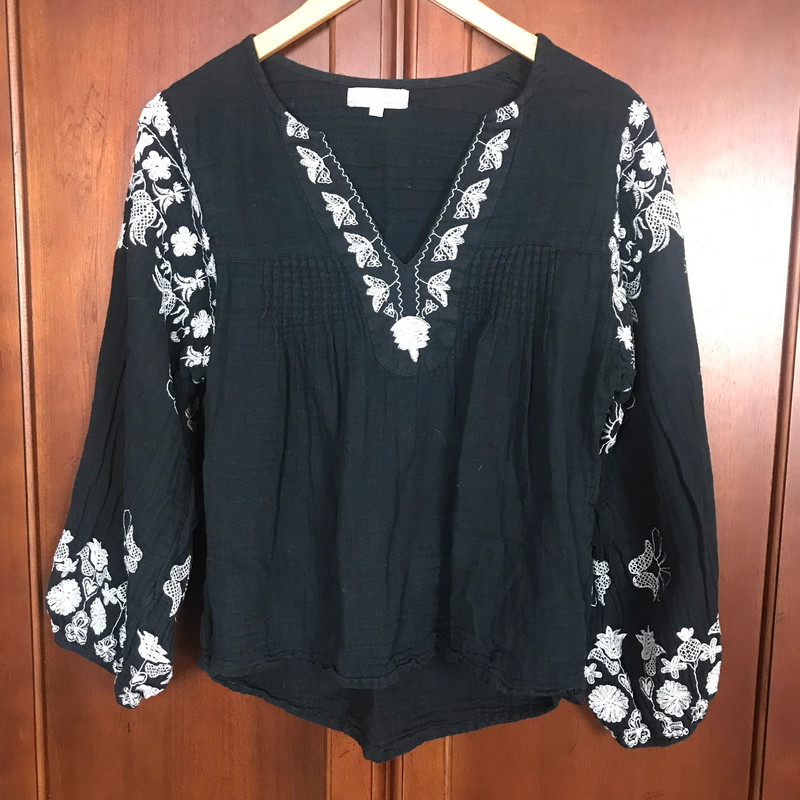 World Market India Gauze Cotton Black Embroidered Boho Peasant Blouse Size S/M 1