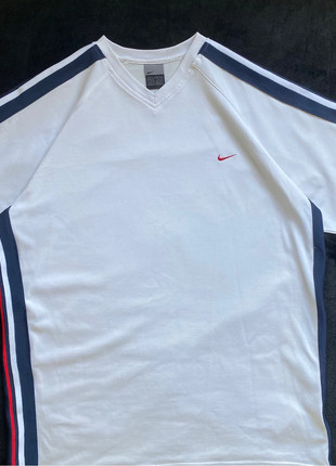 Camiseta Nike oversize años 90s vintage con líneas azul marino y roja, marque: Nike, état: Très bon état, taille: XL, 35,00 €, 37,45 € Protection acheteurs incluse