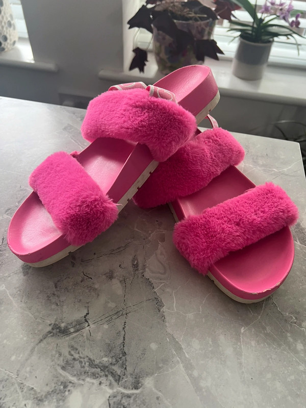 Guess pink sandals Vinted