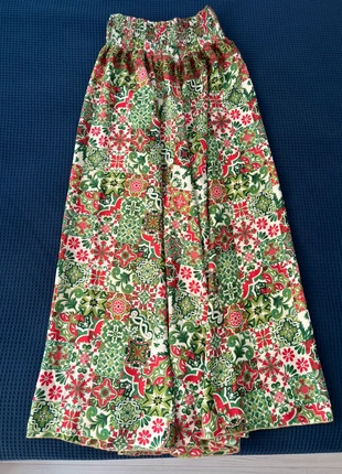Pantaloni palazzo a fiori bianchi rossi e verdi, condizioni: Nuovo senza cartellino, taglia: M / IT 42 / EU 38, €25.00, €26.95 include la Protezione acquisti