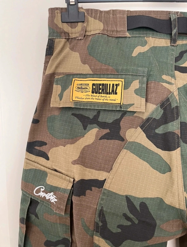 Corteiz Guerillaz Cargos Woodland Camo - Vinted