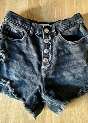 Short en jean Zara noir, merk: Zara, staat: Heel goed, maat: 12 jaar / 152 cm, € 8,00, € 9,10 inclusief Kopersbescherming
