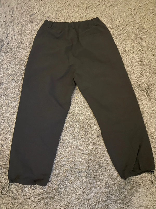 bershka parachute pants 3