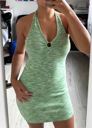 Robe dos nu Mango verte et blanche, marque: Mango, état: Très bon état, taille: M / 38 / 10, 7,00 €, 8,05 € Protection acheteurs incluse